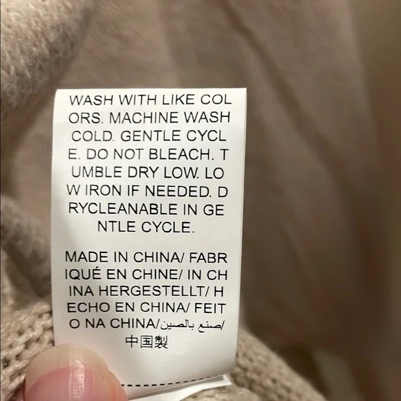 Chic Beige Poncho with Black Floral Accents - Picture 9 of 9